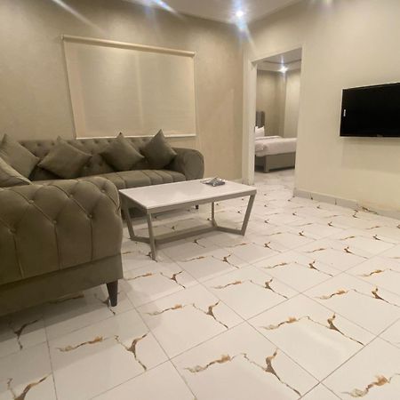 Luxe Suites Bahria Town Лахор Экстерьер фото