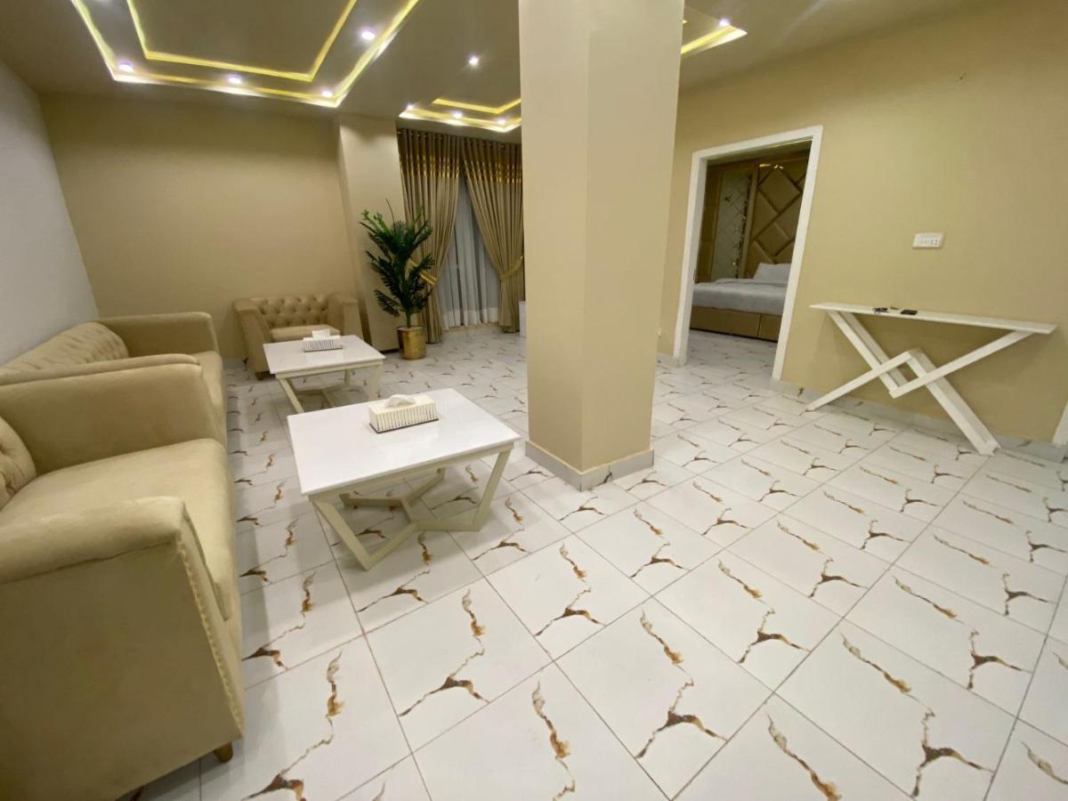 Luxe Suites Bahria Town Лахор Экстерьер фото