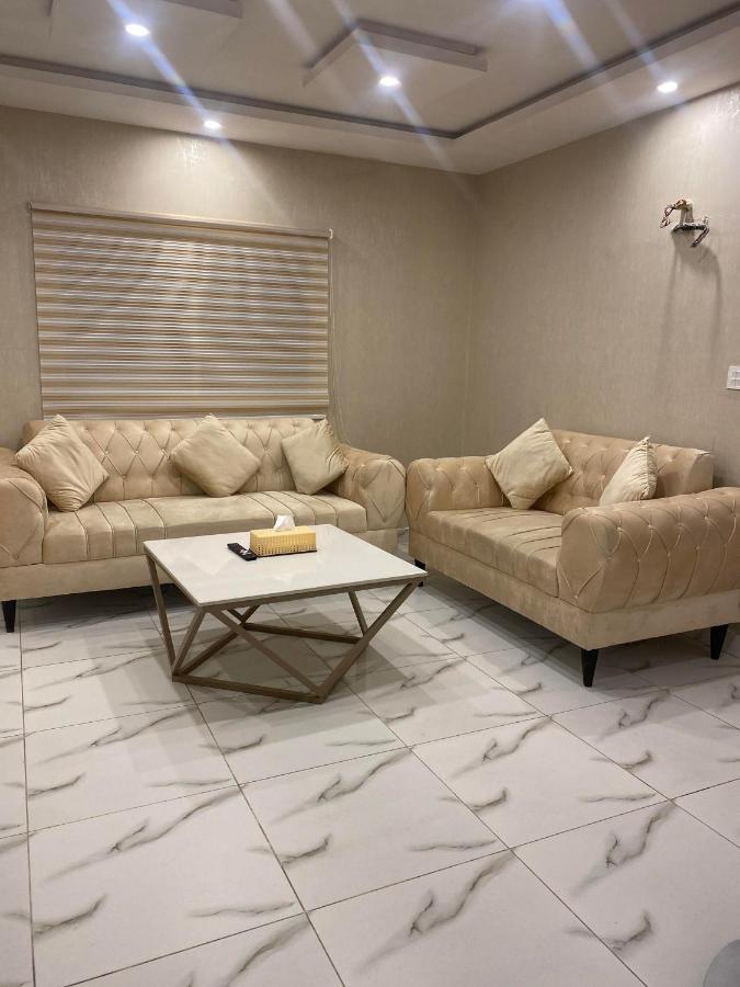 Luxe Suites Bahria Town Лахор Экстерьер фото