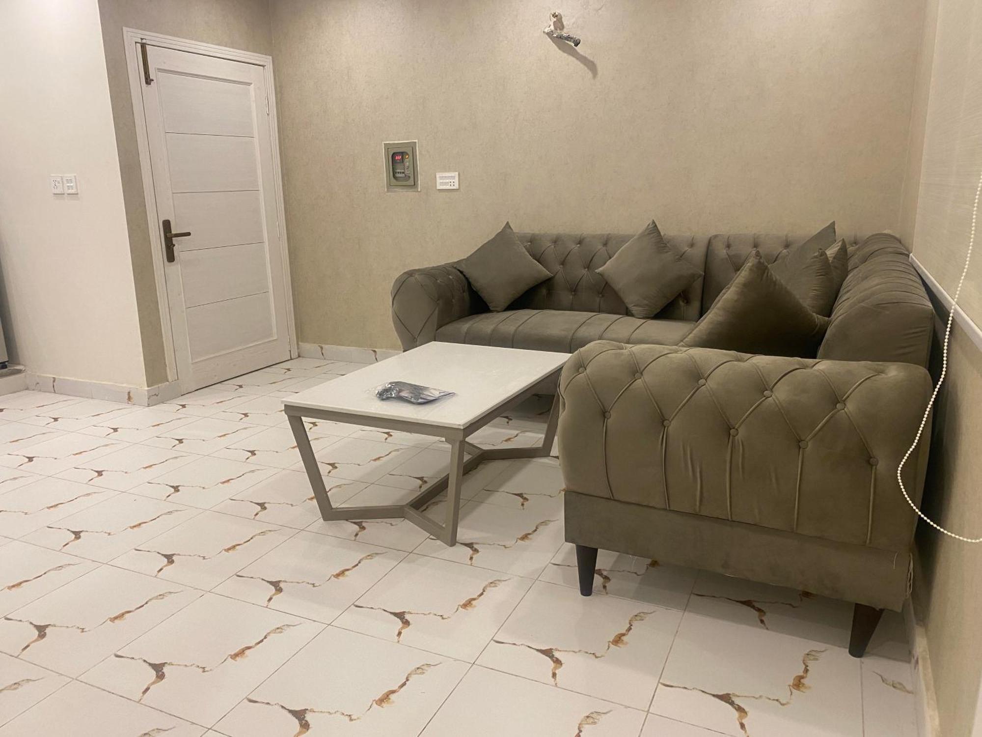 Luxe Suites Bahria Town Лахор Экстерьер фото